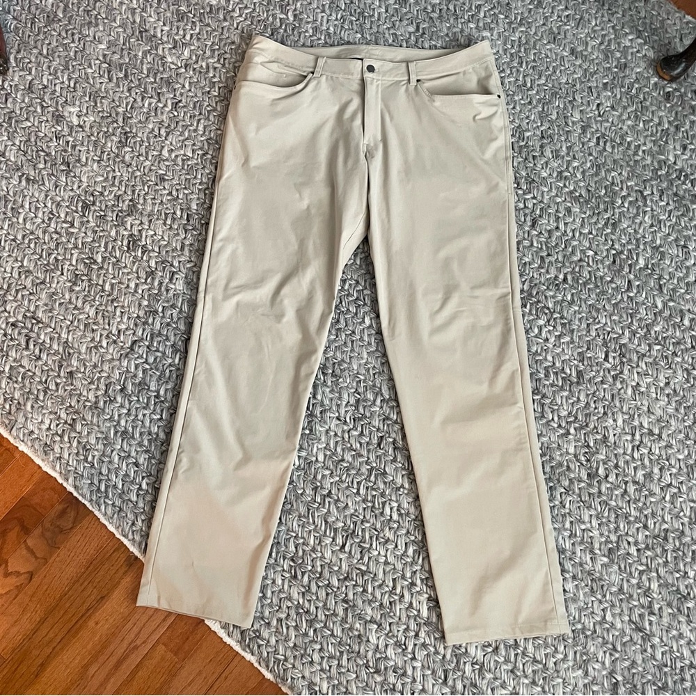 Lululemon’s Men’s ABC Classic pants size 38/34